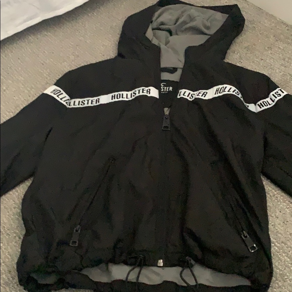 Hollister windbreaker size extra small